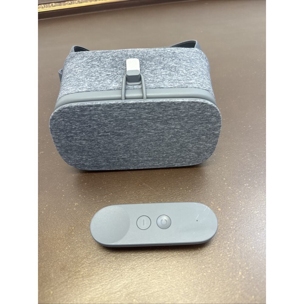 Google Daydream View Smartphone VR Headset with Remote